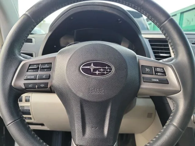 2014 Subaru Outback 2.5i Premium photo 19