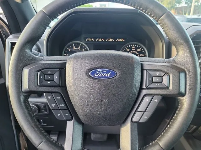2017 Ford F-150 XLT photo 20