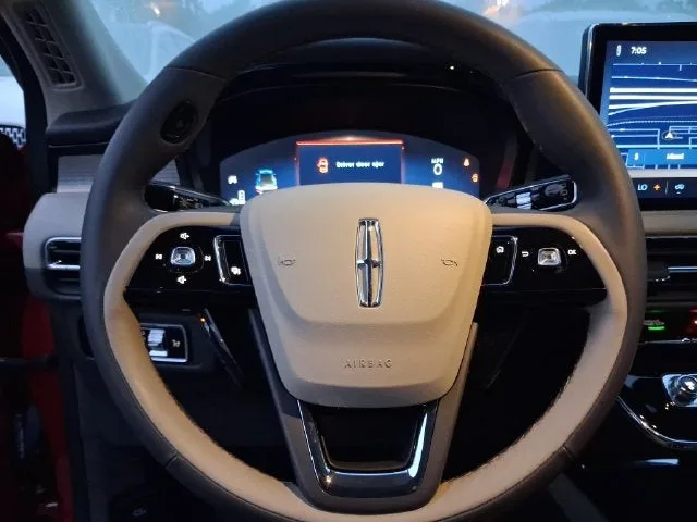 2024 Lincoln Corsair Premiere photo 15