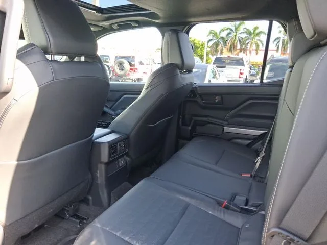 2025 Toyota 4Runner i-FORCE MAX Hybrid TRD Off Road Premium photo 5