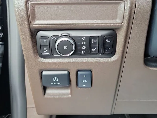 2025 Ford F-150 King Ranch photo 14