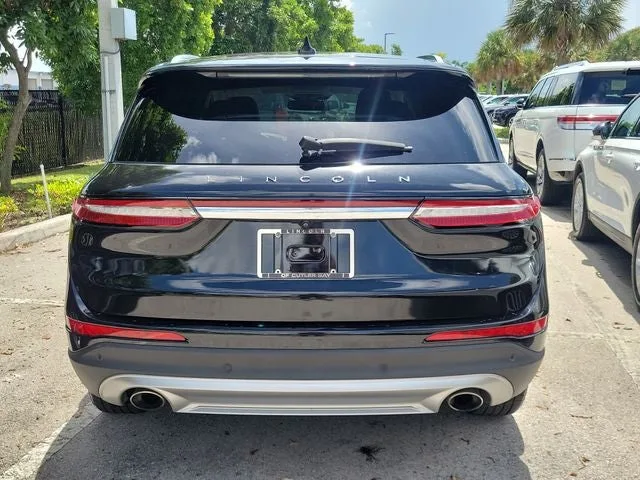 2022 Lincoln Corsair Standard photo 5