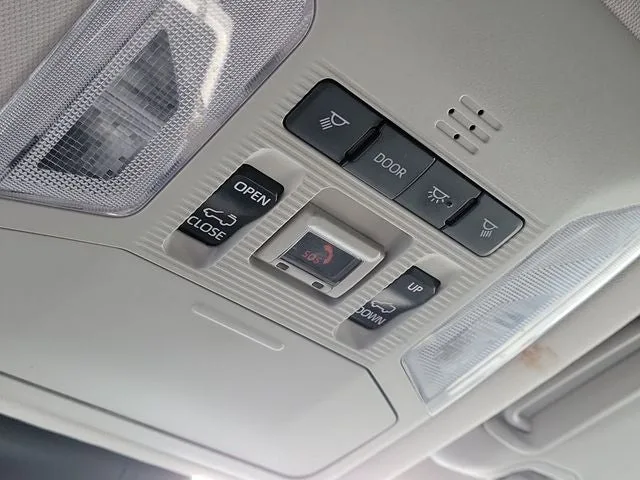 2022 Toyota RAV4 XLE photo 30