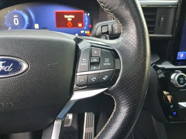 2022 Ford Explorer ST photo 16
