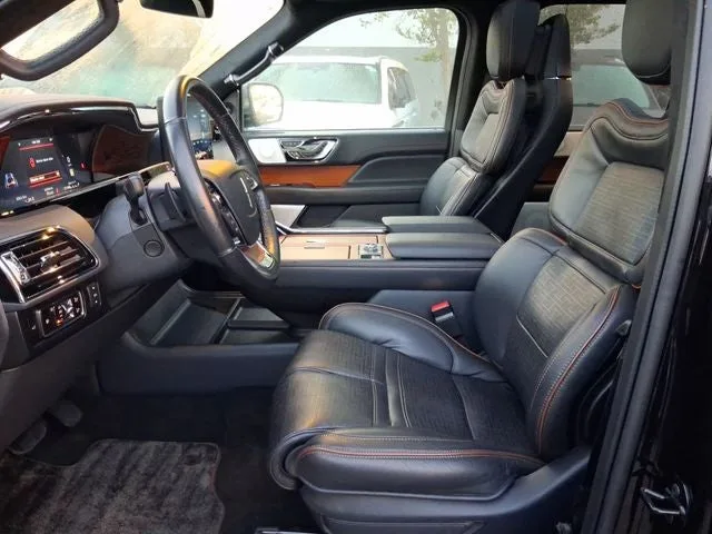 2024 Lincoln Navigator L Black Label photo 12