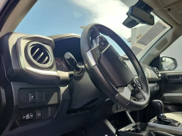 2021 Toyota Tacoma SR5 V6 photo 11