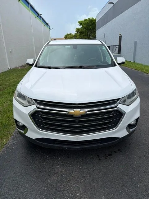 2019 Chevrolet Traverse LT Cloth w/1LT photo 2