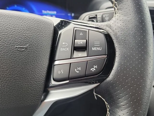 2023 Ford Explorer ST photo 21