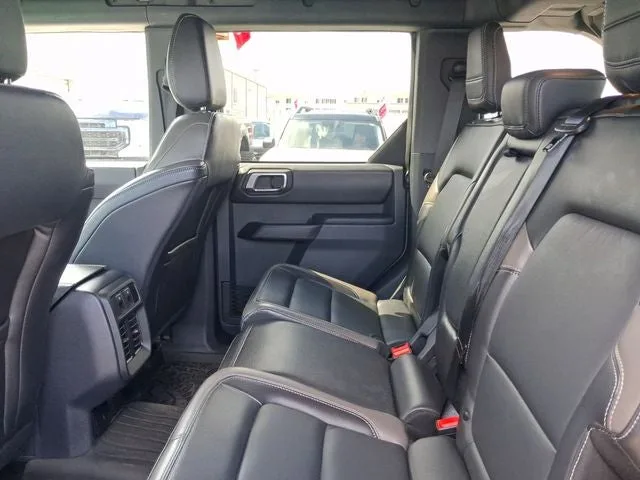 2025 Ford Bronco Outer Banks photo 6