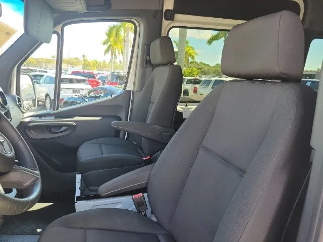 2025 Mercedes-Benz Sprinter 2500 Passenger 144 WB photo 15