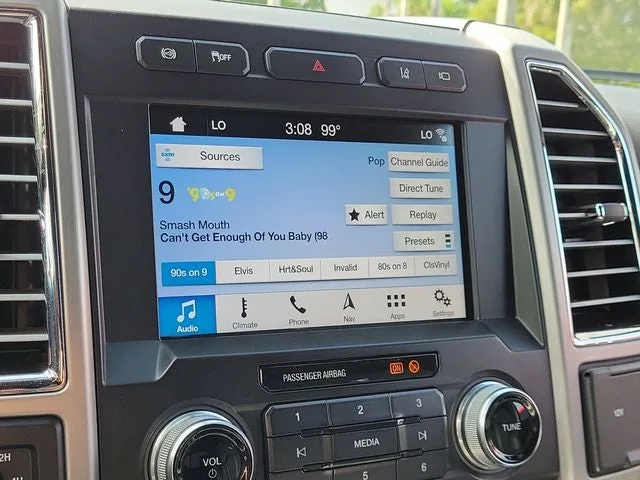 2018 Ford F-250SD Platinum photo 33