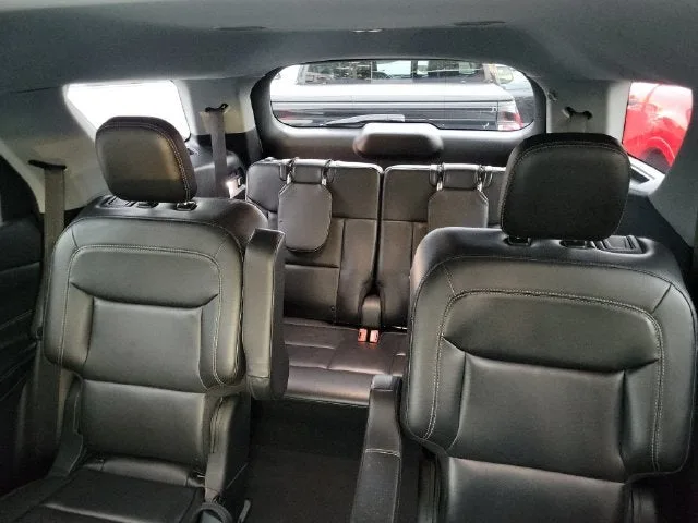 2022 Ford Explorer XLT photo 8