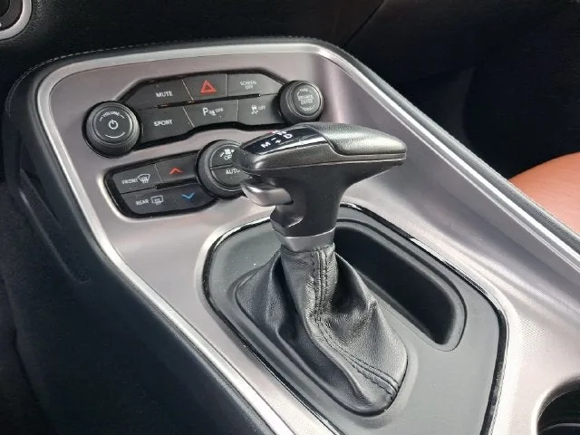 2022 Dodge Challenger GT photo 17