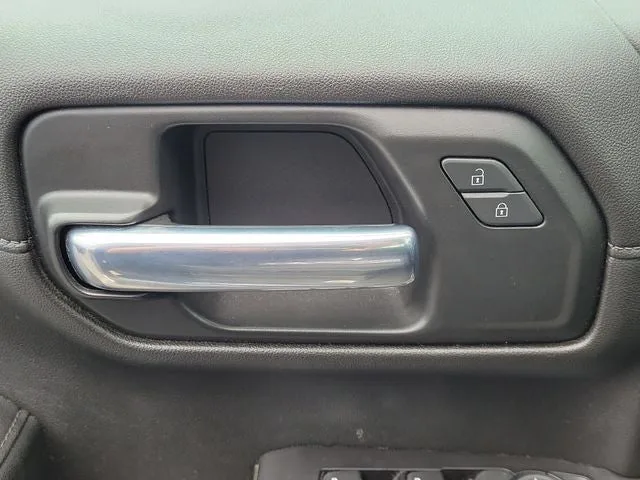 2020 Chevrolet Silverado 1500 LT photo 15