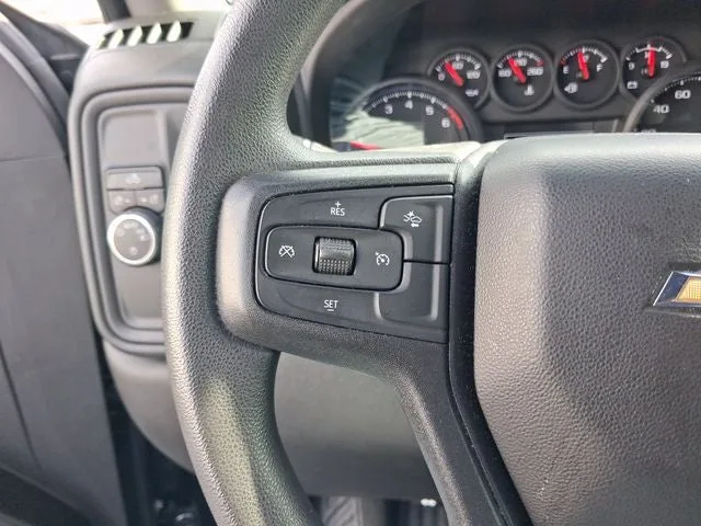 2023 Chevrolet Silverado 1500 Custom photo 17