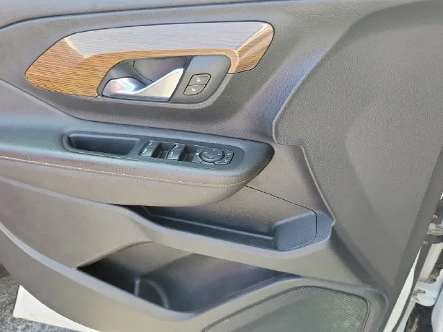 2020 GMC Terrain SLE photo 13