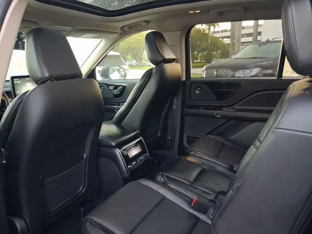 2021 Lincoln Aviator Reserve Premium photo 5