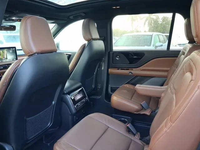 2024 Lincoln Aviator Reserve Premium photo 5