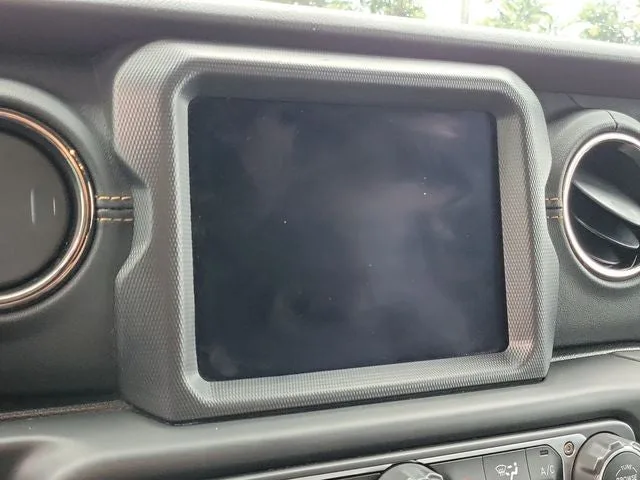 2022 Jeep Wrangler Unlimited Sahara High Altitude photo 23