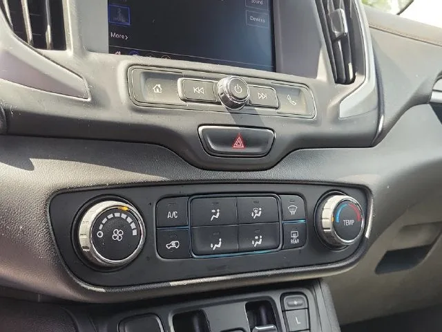 2020 GMC Terrain SLE photo 24