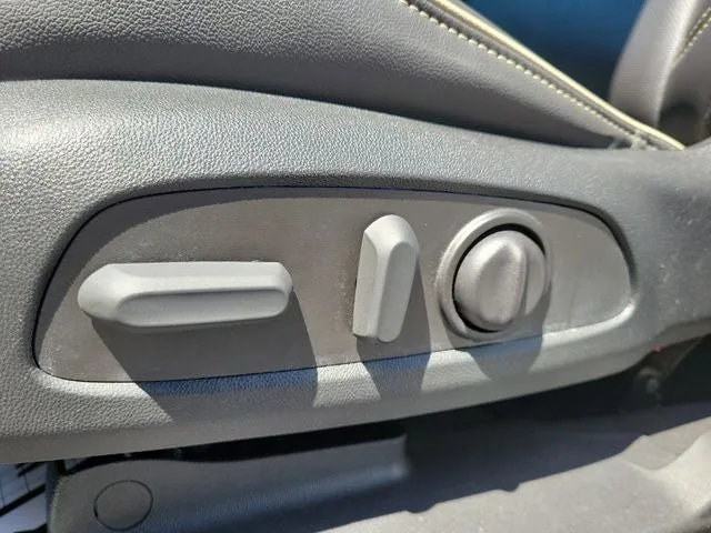 2023 Chevrolet Traverse Premier photo 10
