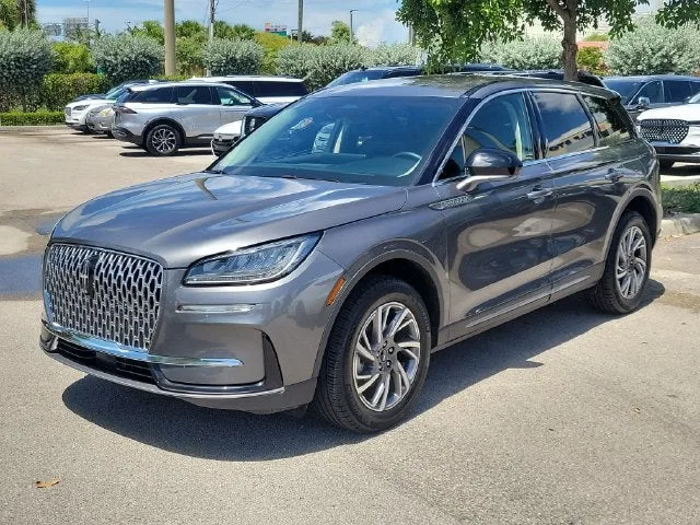 2025 Lincoln Corsair Premiere photo 3