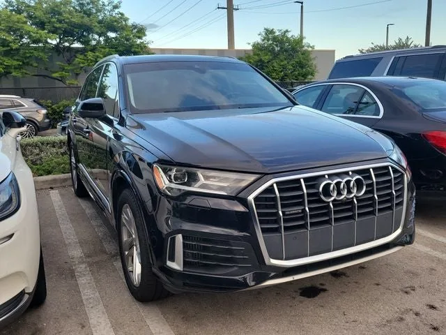 2020 Audi Q7 55 Premium Plus quattro photo 3