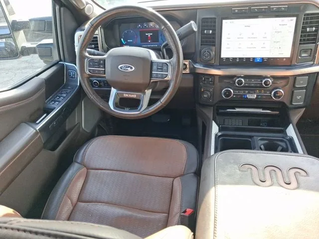 2023 Ford F-450SD King Ranch DRW photo 8