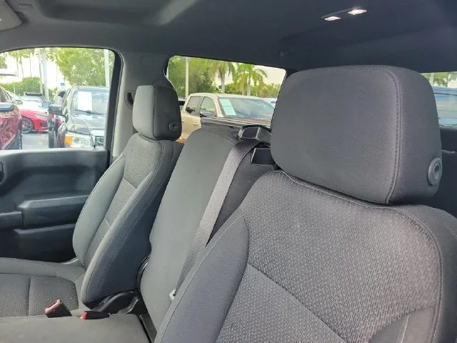 2020 Chevrolet Silverado 1500 WT photo 9