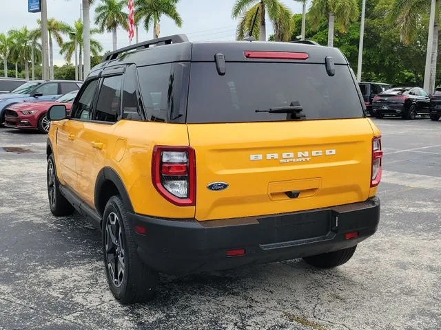 2023 Ford Bronco Sport Outer Banks photo 4