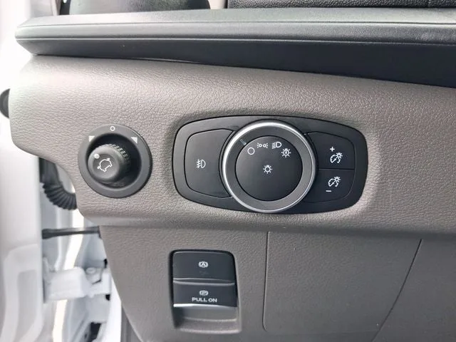 2025 Ford Transit-250 Base photo 19