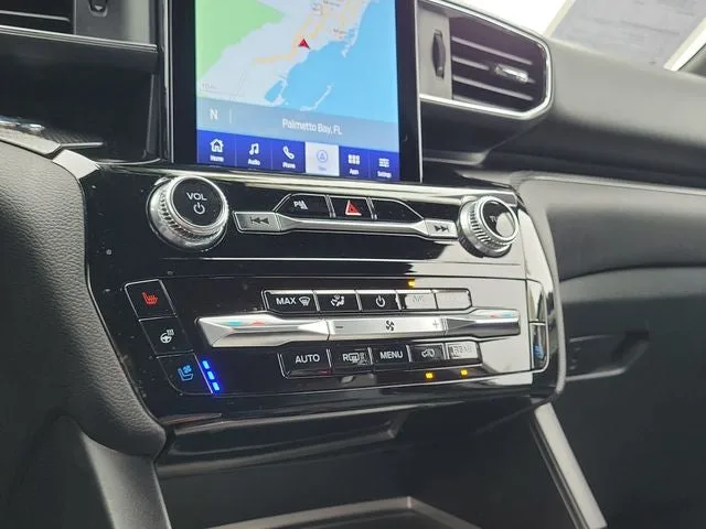 2023 Ford Explorer ST photo 27