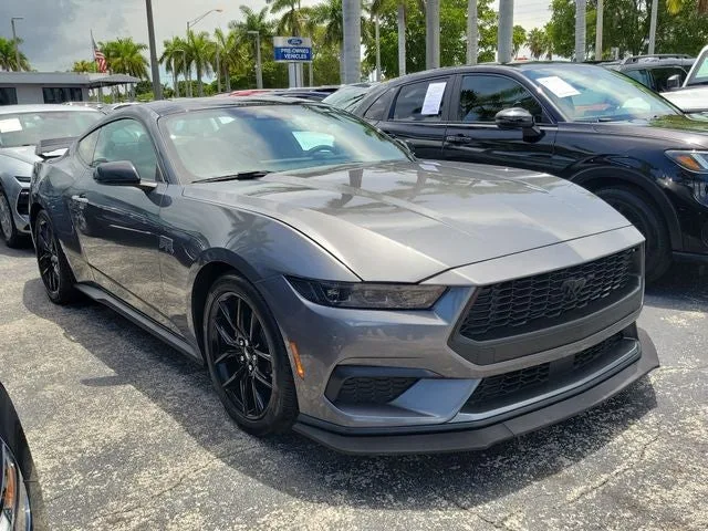 2024 Ford Mustang EcoBoost photo 2