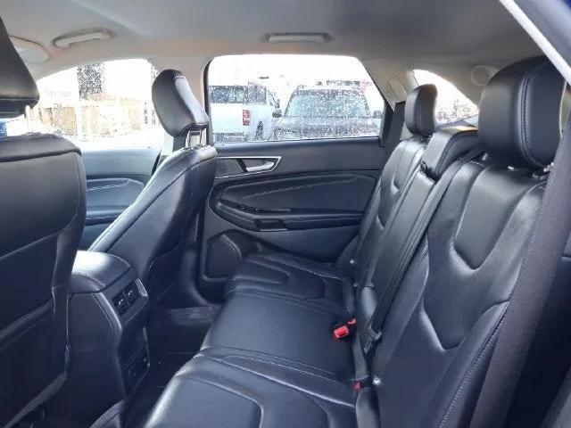 2020 Ford Edge Titanium photo 6