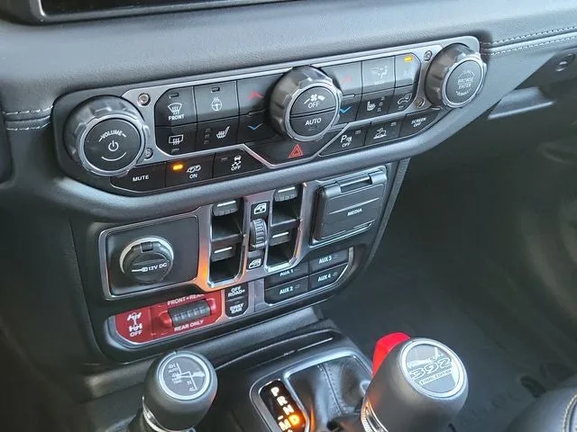 2025 Jeep Wrangler Rubicon 392 photo 29