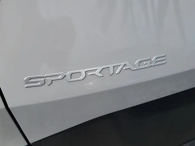 2024 Kia Sportage X-Line photo 5