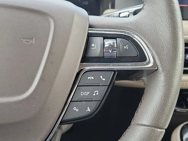 2023 Lincoln Nautilus Standard photo 22