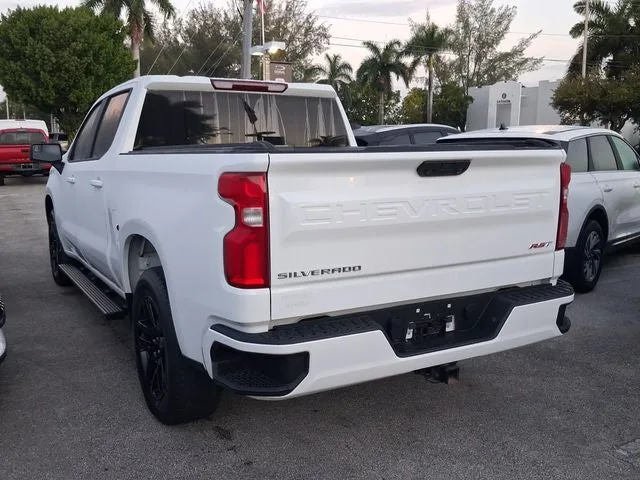 2025 Chevrolet Silverado 1500 RST photo 3
