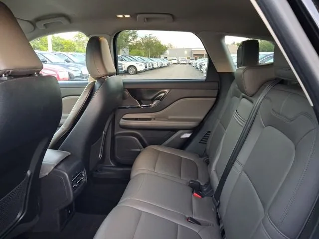 2024 Lincoln Corsair Premiere photo 6