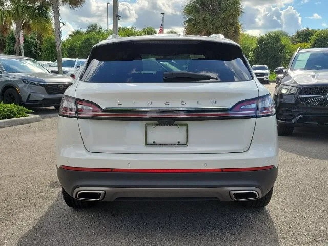 2023 Lincoln Nautilus Standard photo 5