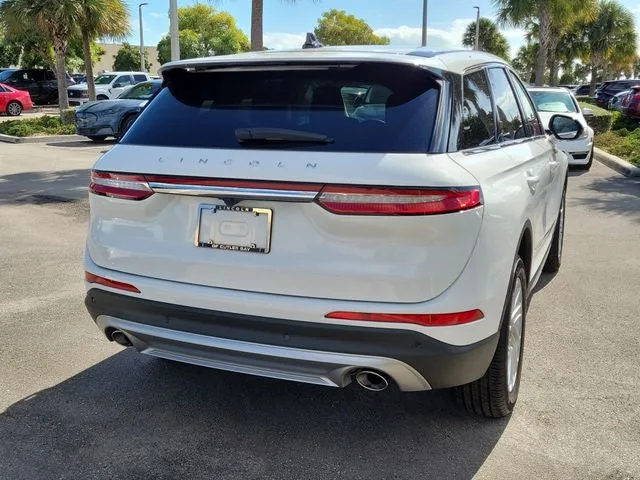2024 Lincoln Corsair Premiere photo 6
