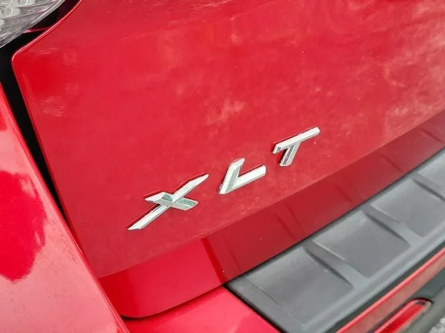 2023 Ford Explorer XLT photo 6