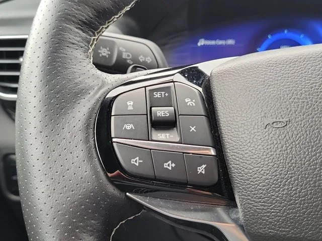 2023 Ford Explorer ST photo 20