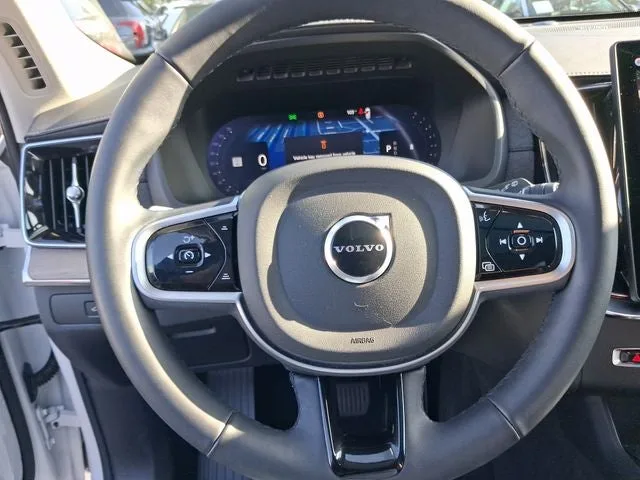 2026 Volvo XC90 B5 Plus photo 16