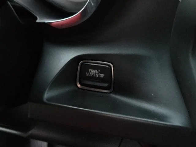 2017 Chevrolet Camaro 1LT photo 24