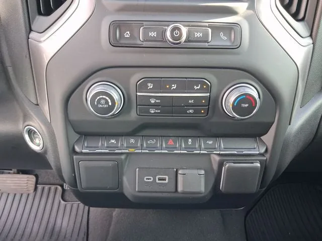 2023 Chevrolet Silverado 1500 Custom photo 19