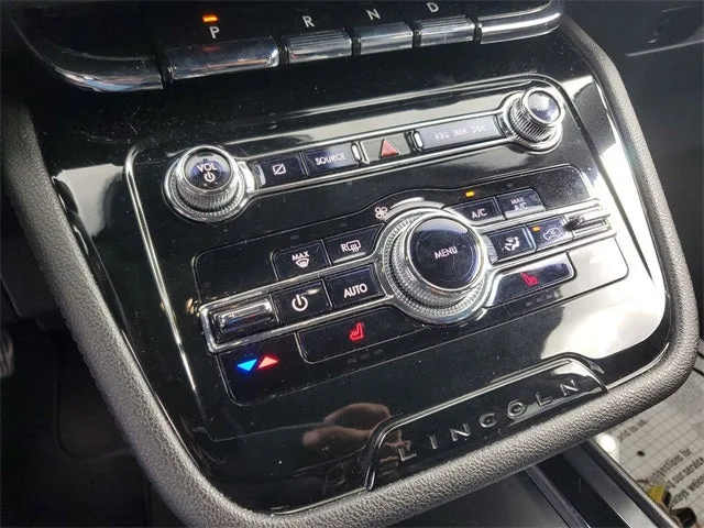 2021 Lincoln Corsair Standard photo 22