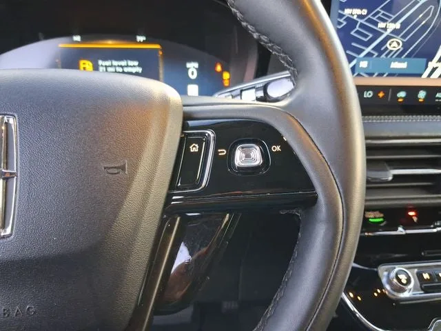 2023 Lincoln Corsair Standard photo 18