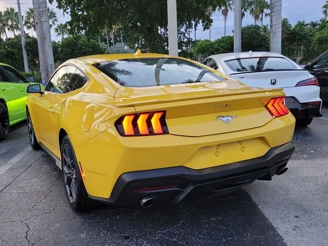 2024 Ford Mustang EcoBoost photo 3