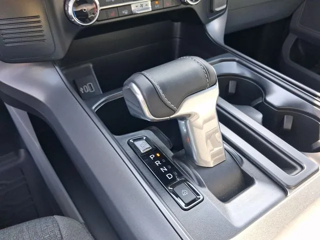 2025 Ford F-150 Lightning XLT photo 20